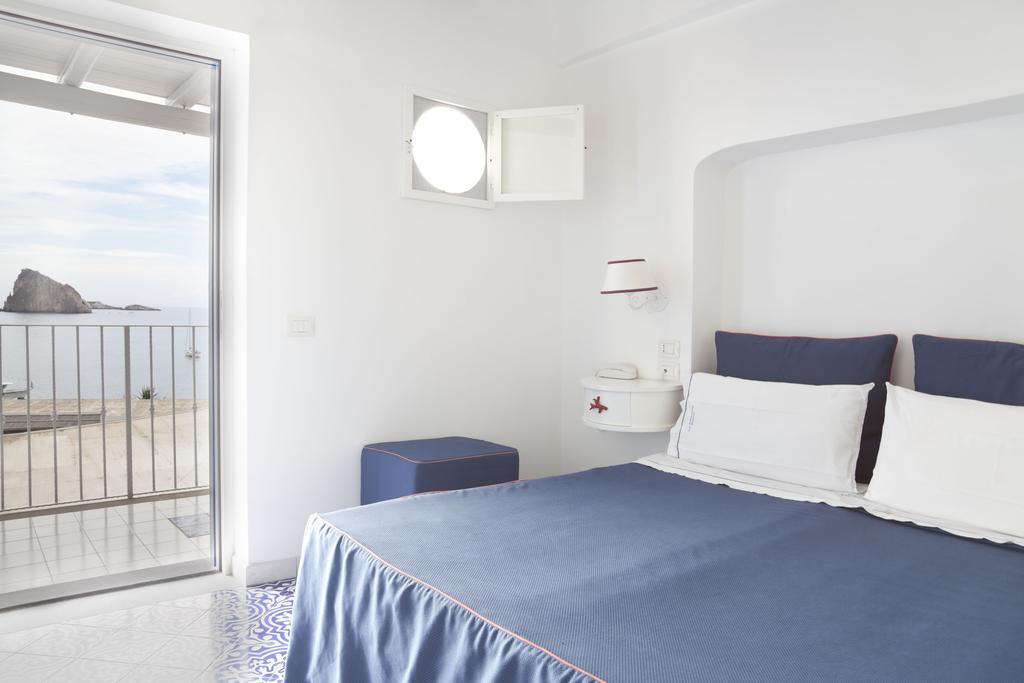 Hotel La Terrazza Panarea Exteriér fotografie