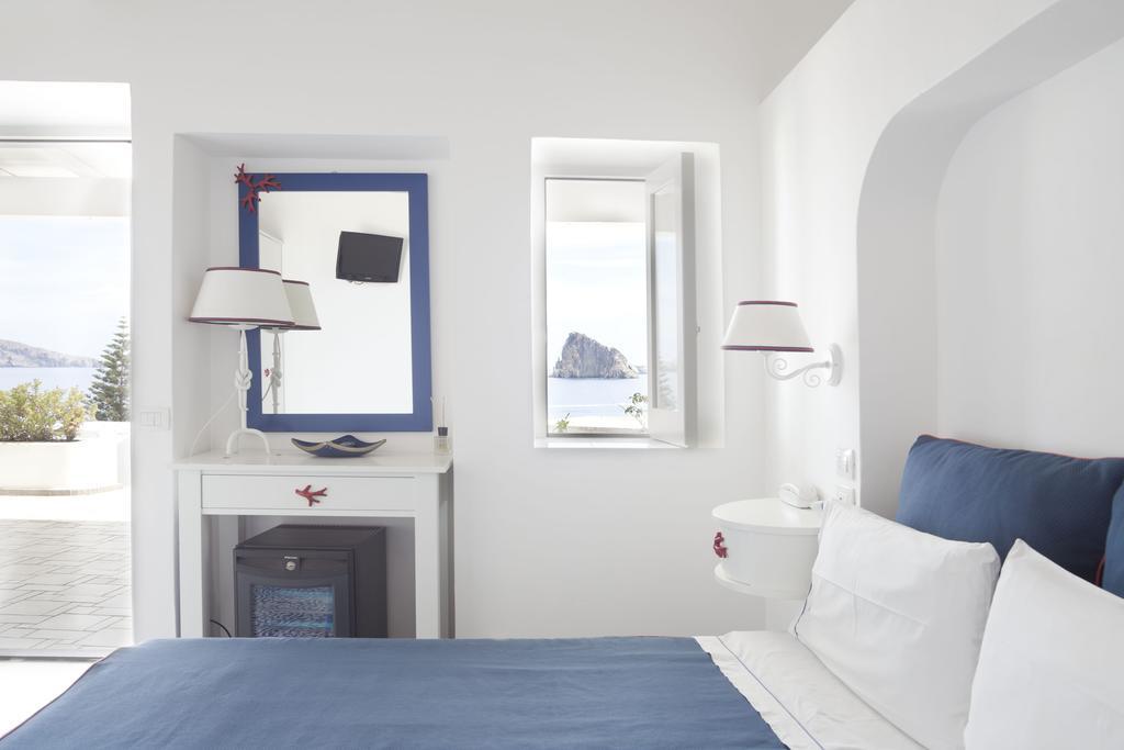 Hotel La Terrazza Panarea Exteriér fotografie